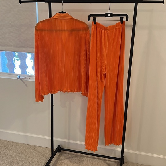 Orange top and pants matching set - Picture 2 of 2